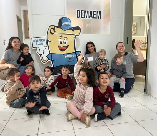 Educação Fiscal desde cedo: Jardim I B visita a Prefeitura de Mampituba para participar da Nota Premiada