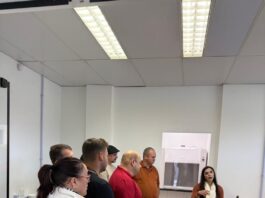 Prefeito Beto Roldão e representantes do CIDIRUR visitam empresa de nanotecnologia para estudos de combate ao mosquito maruim